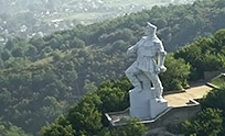 Памятник Артему